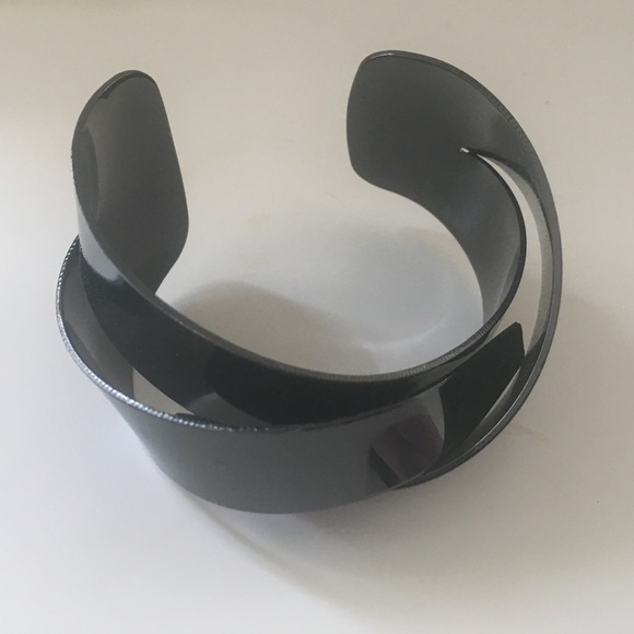 Knot Bracelet - Picture 2 of 4